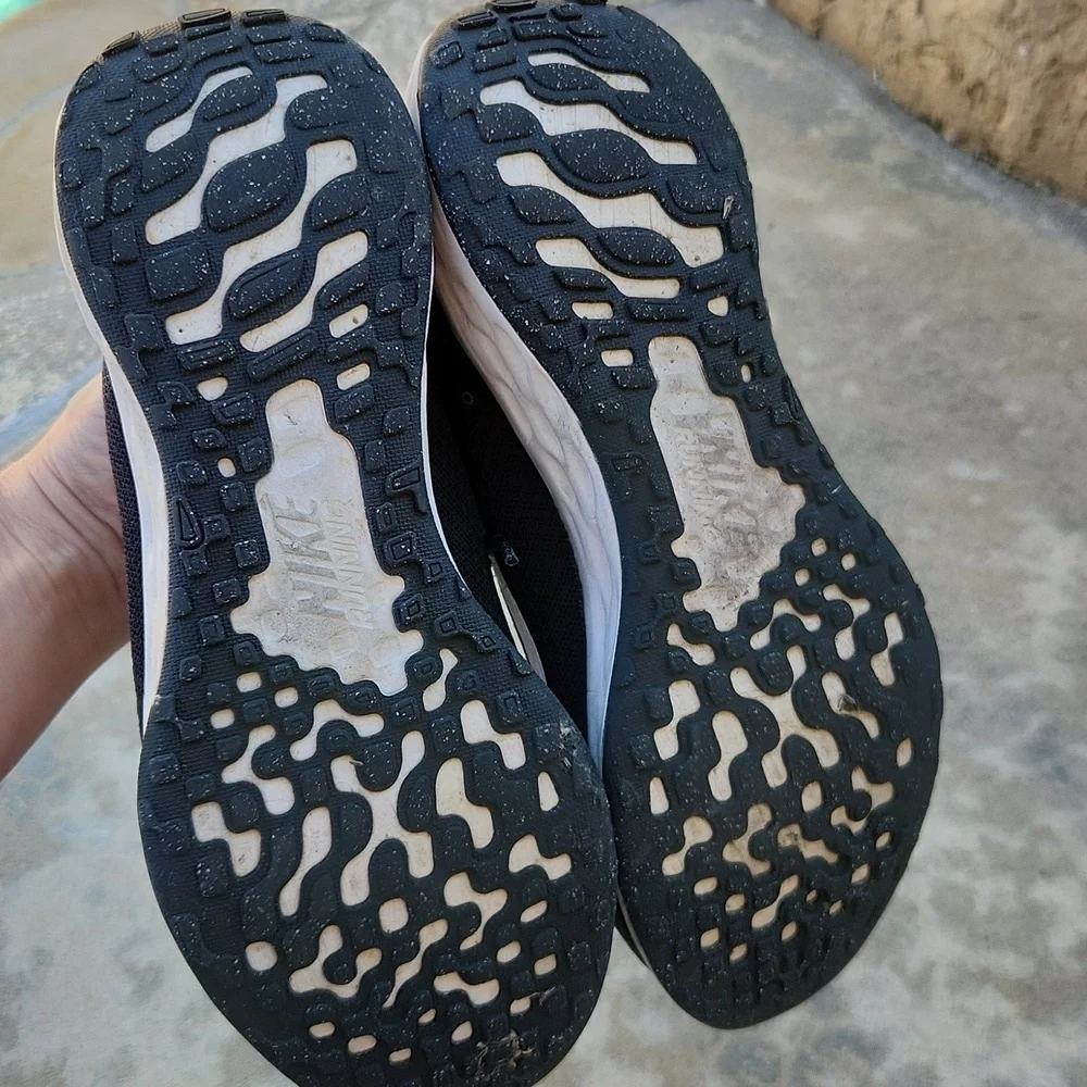 Nike Black Sneakers Shoes Size 5